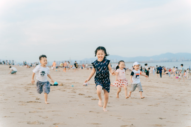 沙滩亲子